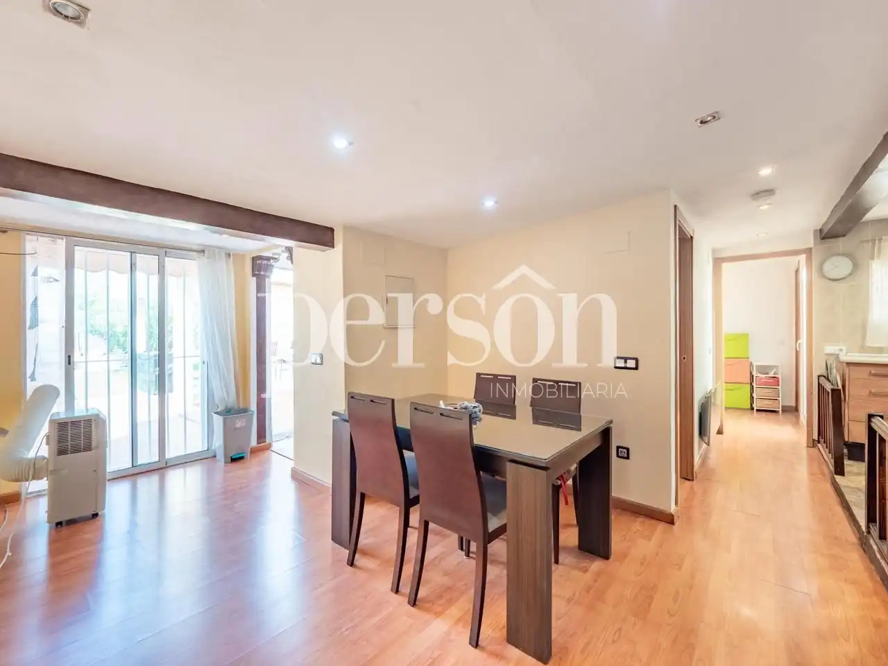 Dormitori de Casa o xalet en venda en Manises amb Aire condicionat, Jardí privat i Terrassa
