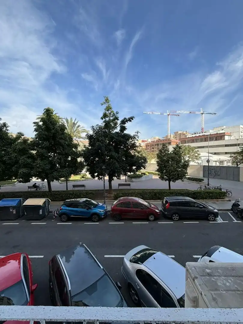 Parking de Piso para compartir en Valencia con Aire acondicionado, Calefacción y Lavadora