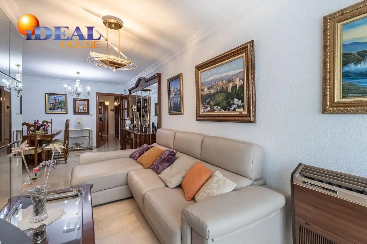 Piso con ascensor en venta en Calle ARQUITECTO JIMENEZ LACAL, imagen 8