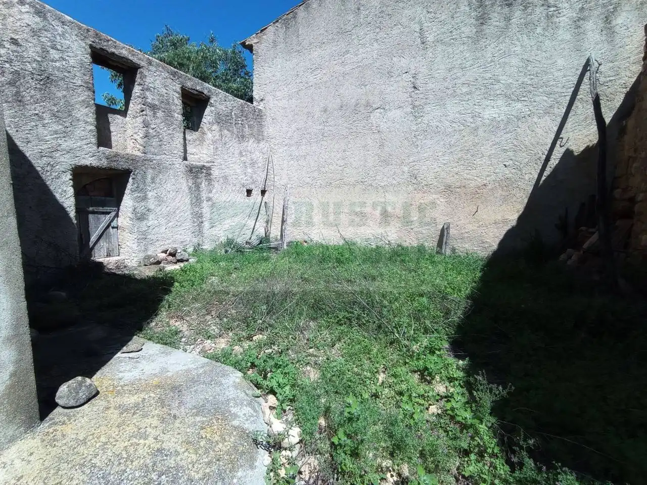 Casa rústica amb jardí en venda a Pontós, imagen 9