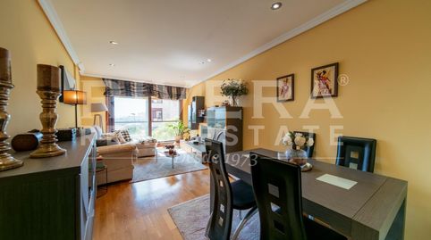 Image 2 of the listing