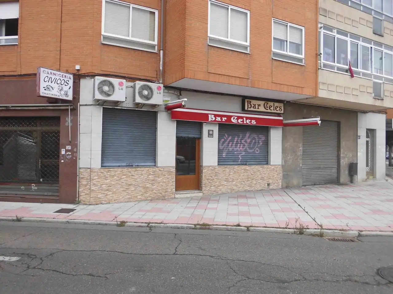 Local comercial en venda a Antibióticos