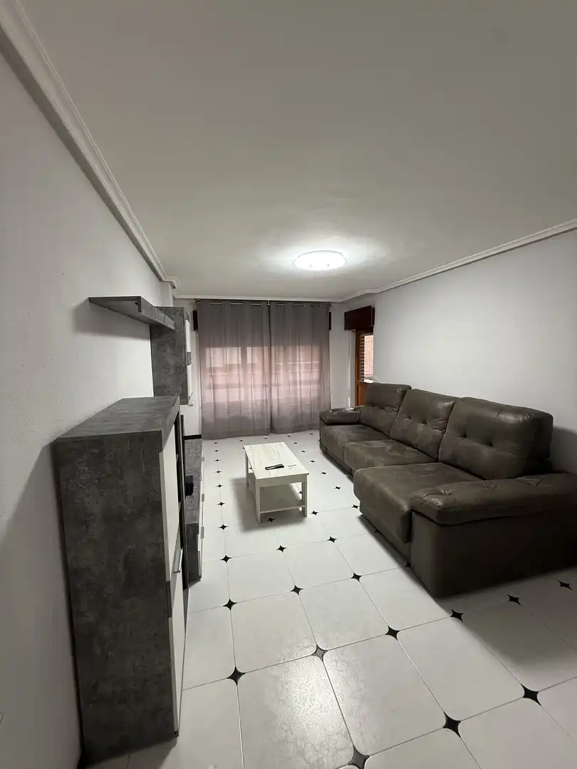 Wohnung zur Miete in Calle de Gerardo Díaz Nuño, 4, El Berrón - La Carrera