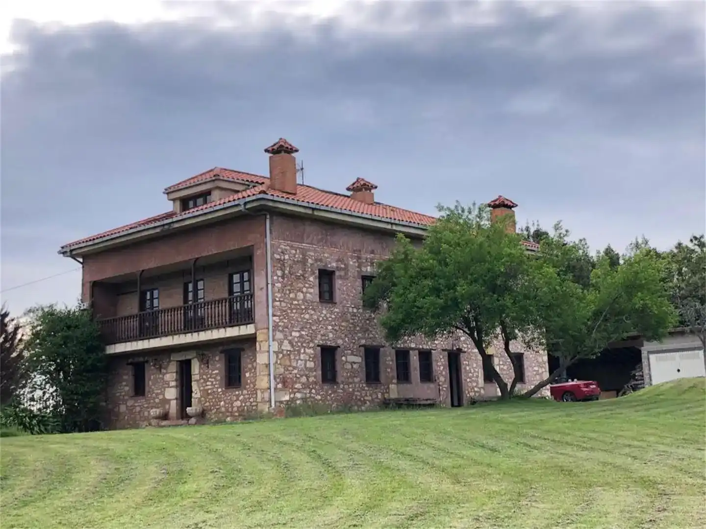 Vista exterior de Finca rústica en venda en Ribamontán al Mar amb Balcó