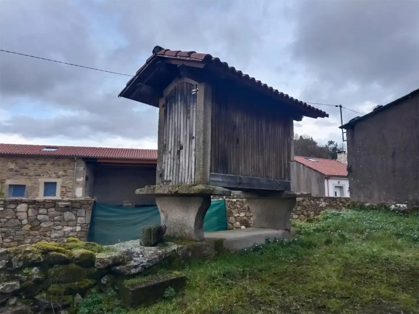 Vista exterior de Finca rústica en venda en Palas de Rei amb Jardí privat, Traster i Balcó