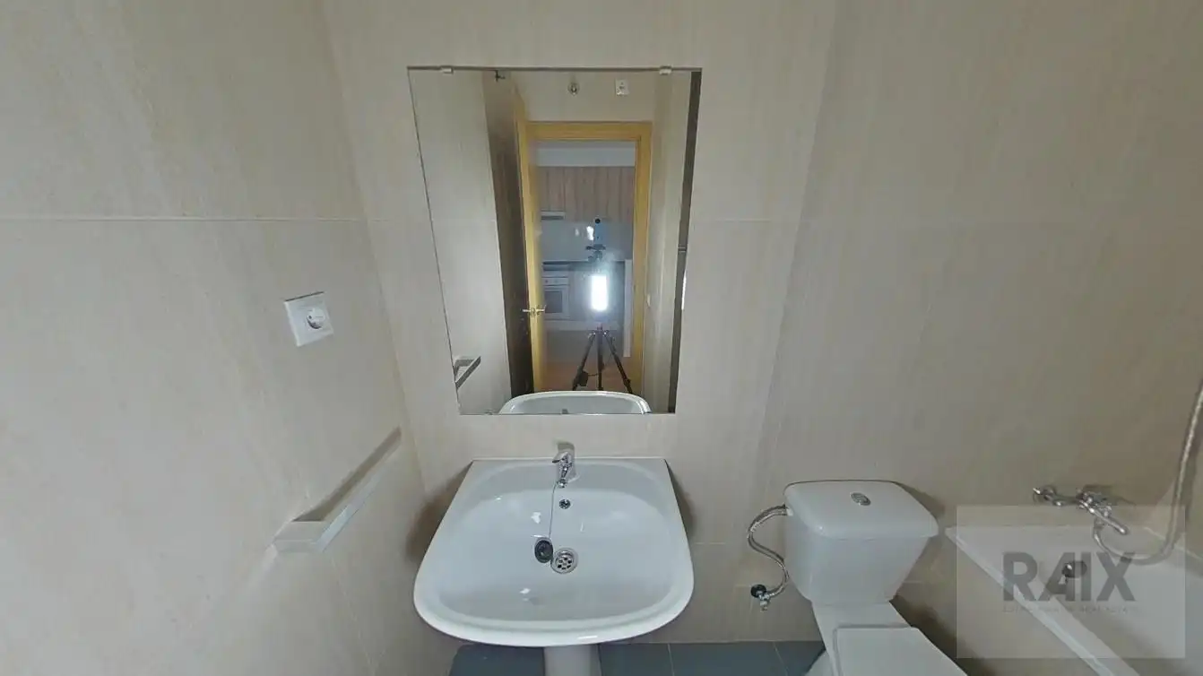 Badezimmer von Wohnung zum Verkauf in Sabadell