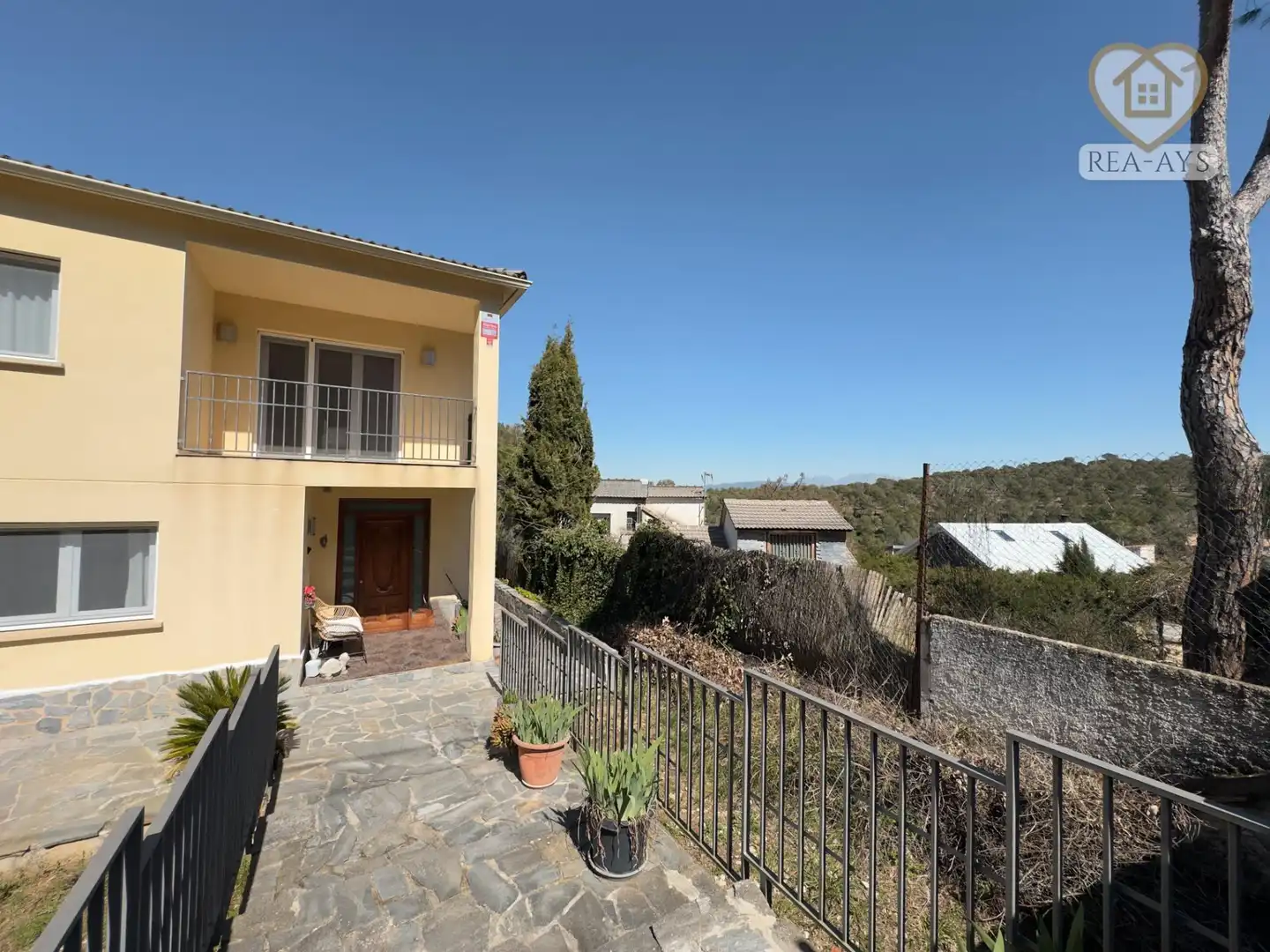 Vista exterior de Casa o xalet en venda en Mediona amb Calefacció, Jardí privat i Terrassa