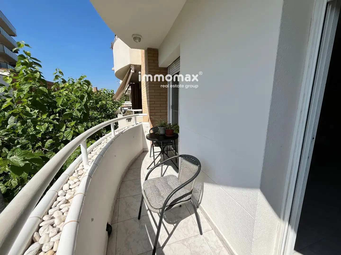 Terraza de Casa adosada en venta en Vilanova i la Geltrú con Calefacción, Jardín privado y Terraza