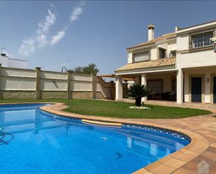 Jardí de Casa o xalet de lloguer en Montequinto amb Aire condicionat, Terrassa i Piscina