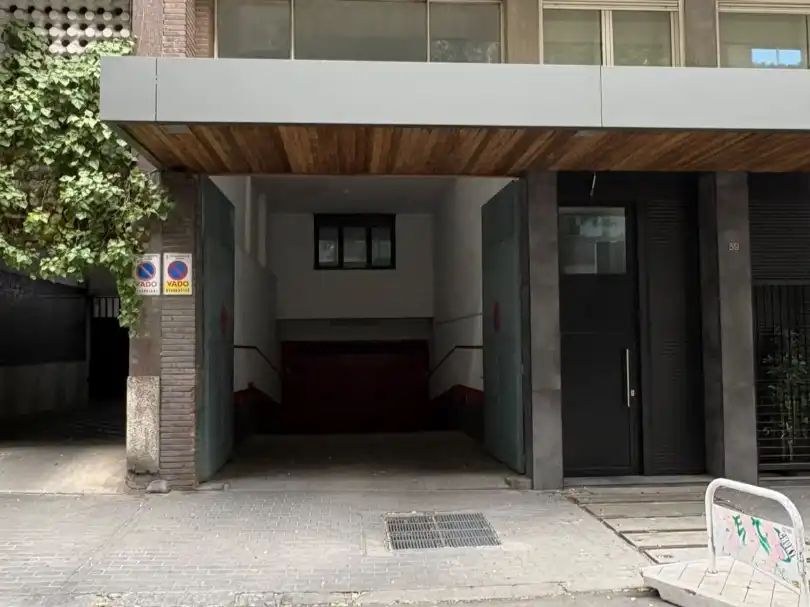 Garaje de alquiler en Calle de Fernández de la Hoz, 59, Ríos Rosas - Nuevos Ministerios