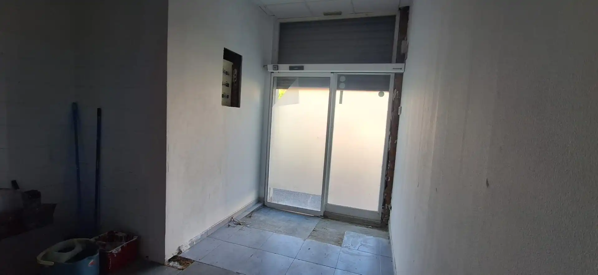 Local comercial en alquiler en GUELL, imagen 2
