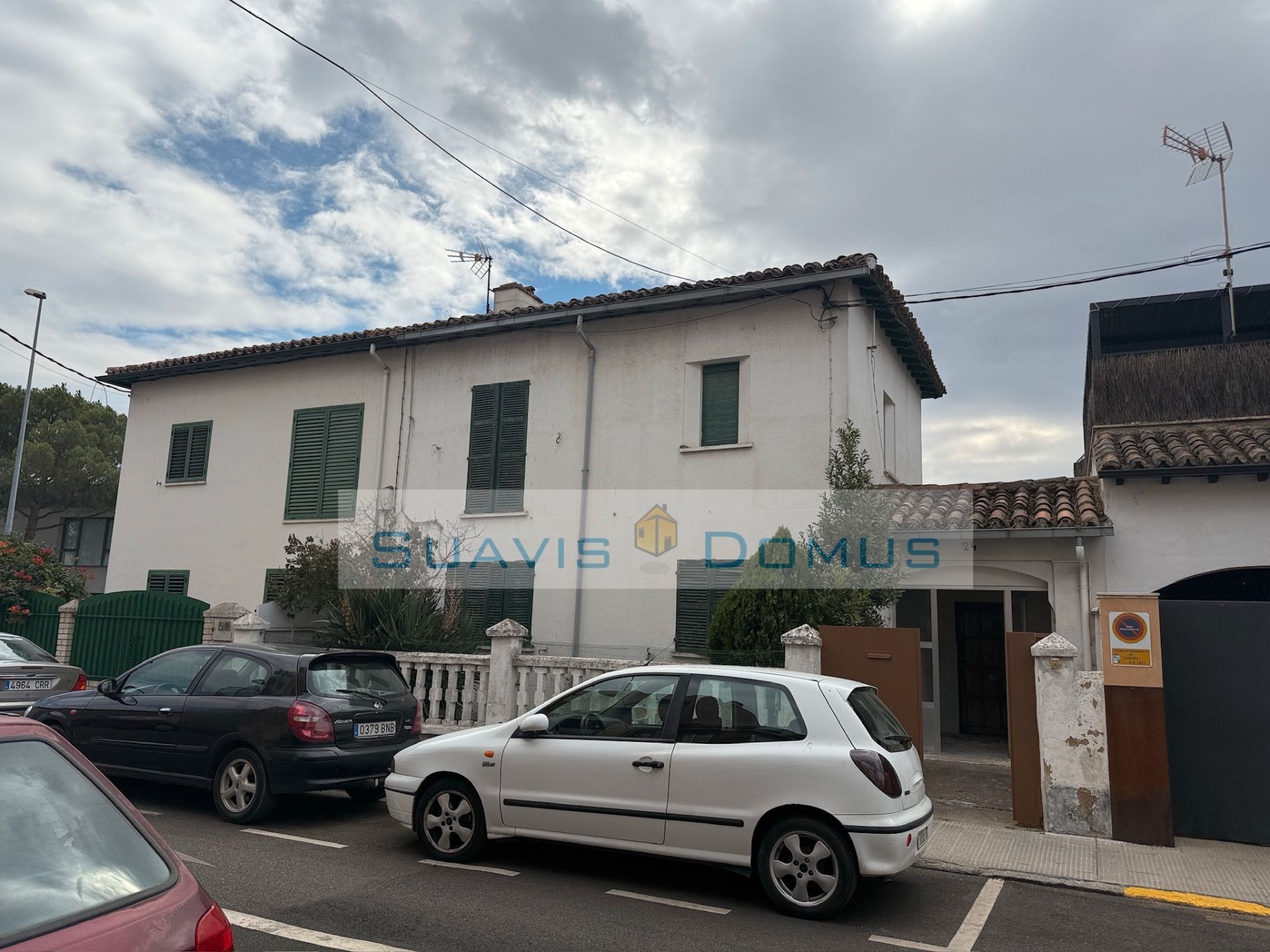 Vista exterior de Casa adosada en venda en Zamora Capital  amb Jardí privat