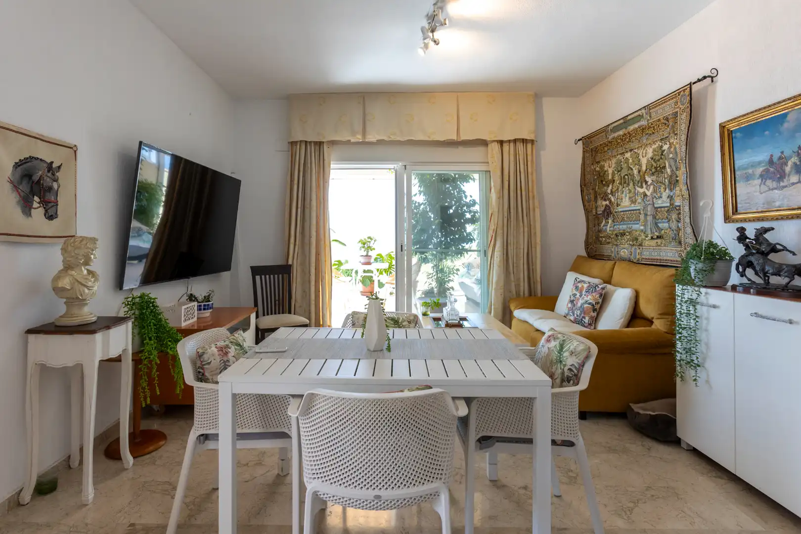 Comedor de Ático en venta en Motril con Jardín privado, Terraza y Balcón