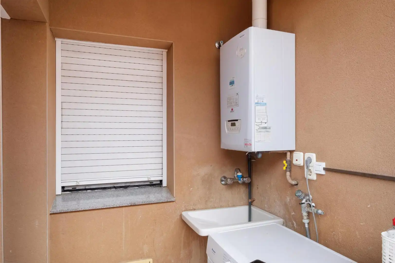 Bathroom of Apartments for sale in Girona