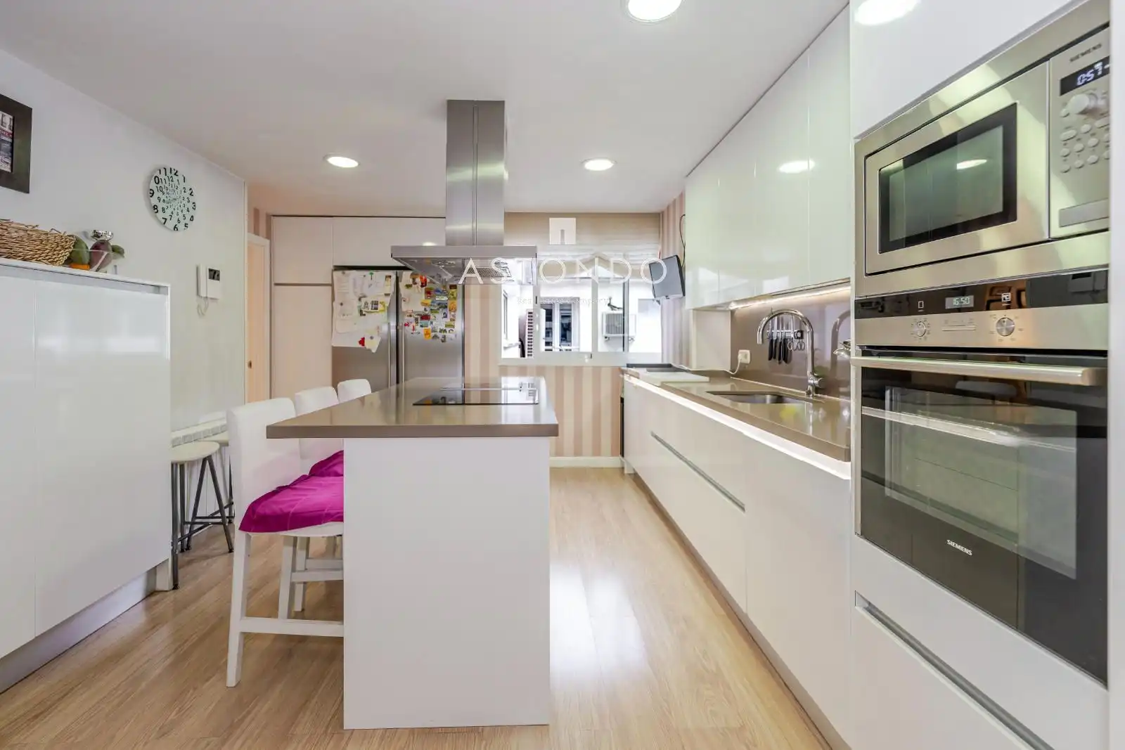 Kitchen of Flat for sale in Hortaleza
