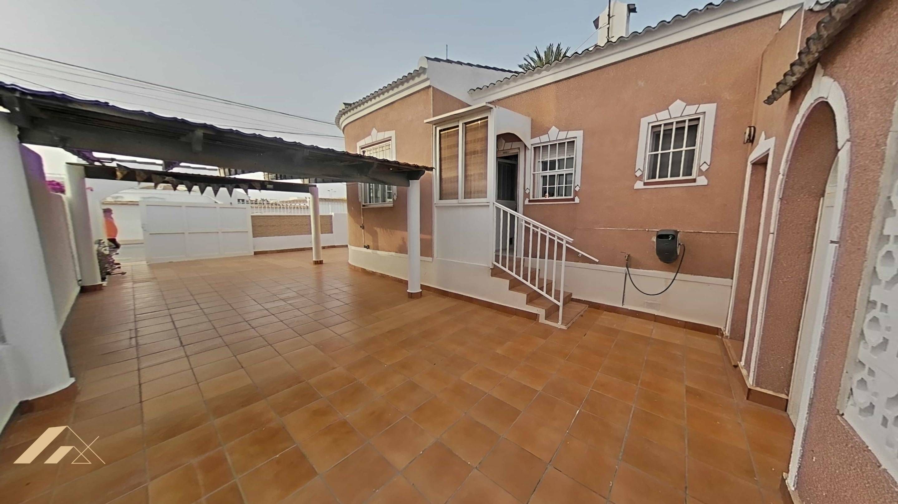 Vista exterior de Casa o xalet en venda en Torrevieja