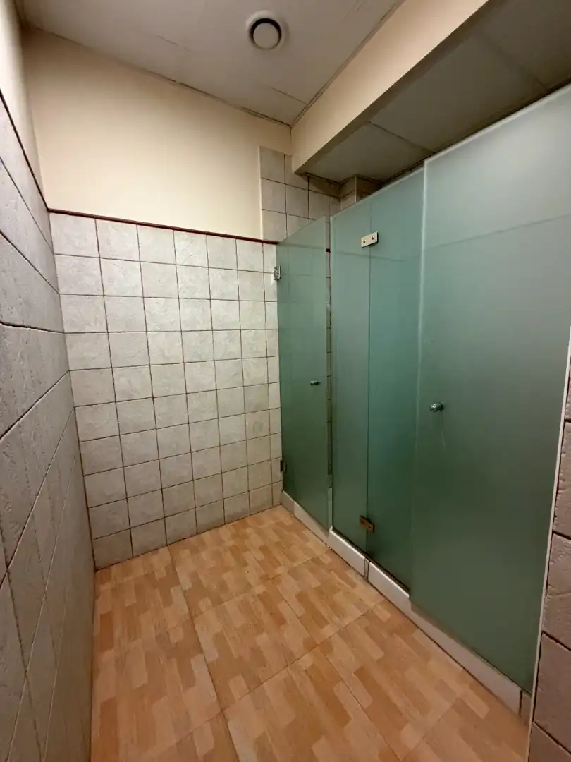 Baño de Local de alquiler en Granollers con Aire acondicionado y Alarma