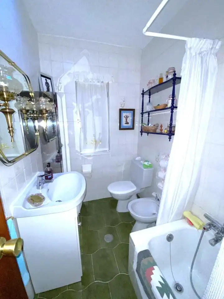 Bany de Casa o xalet en venda en Cuadros amb Traster i Moblat