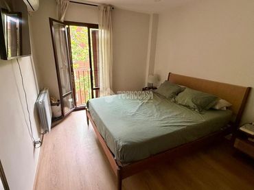 Pis amb balcó en venda a Carabanchel