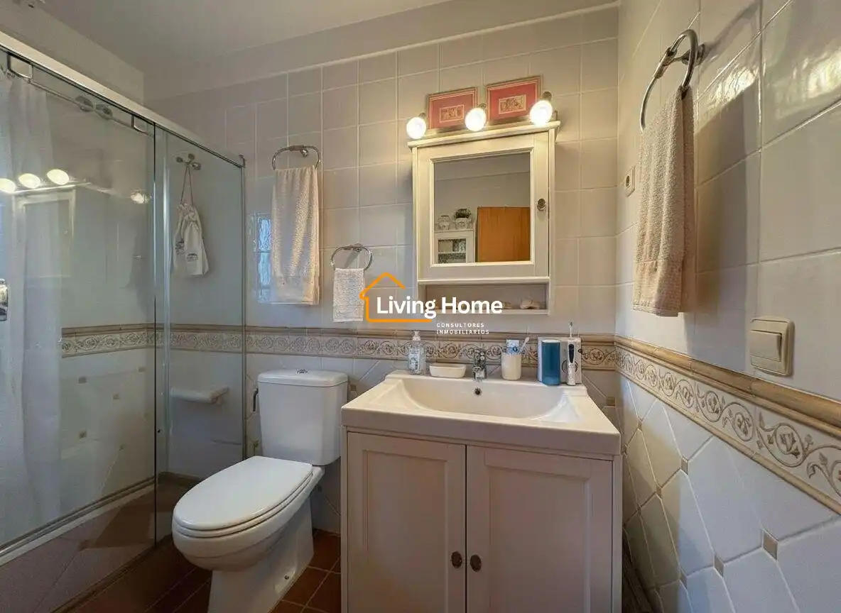 Bathroom of Houses for sale in Cambrils
