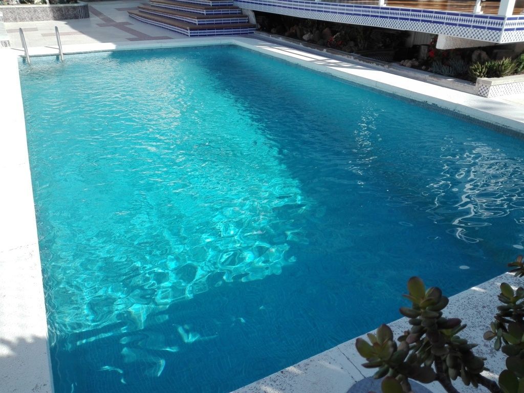 Piscina de Casa o xalet en venda en Cubelles amb Aire condicionat, Calefacció i Jardí privat
