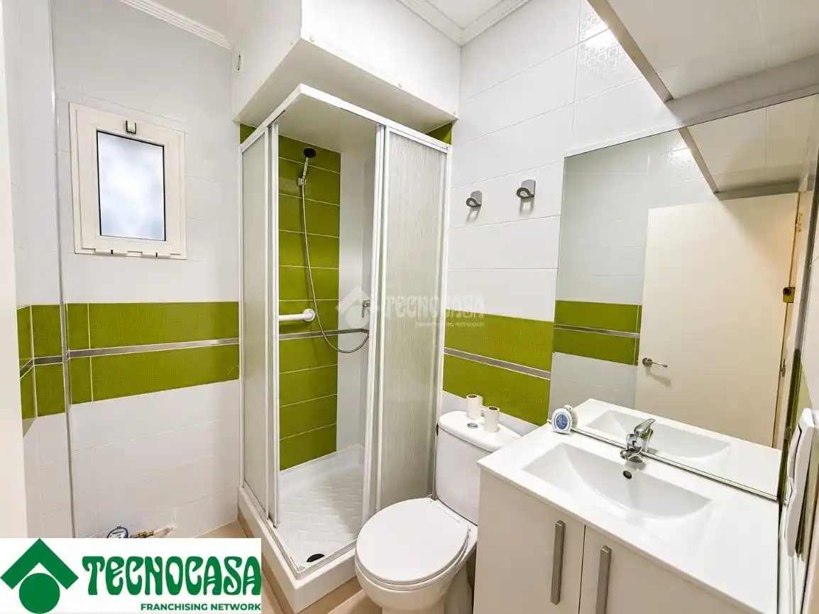 Baño de Piso en venta en Manises con Aire acondicionado