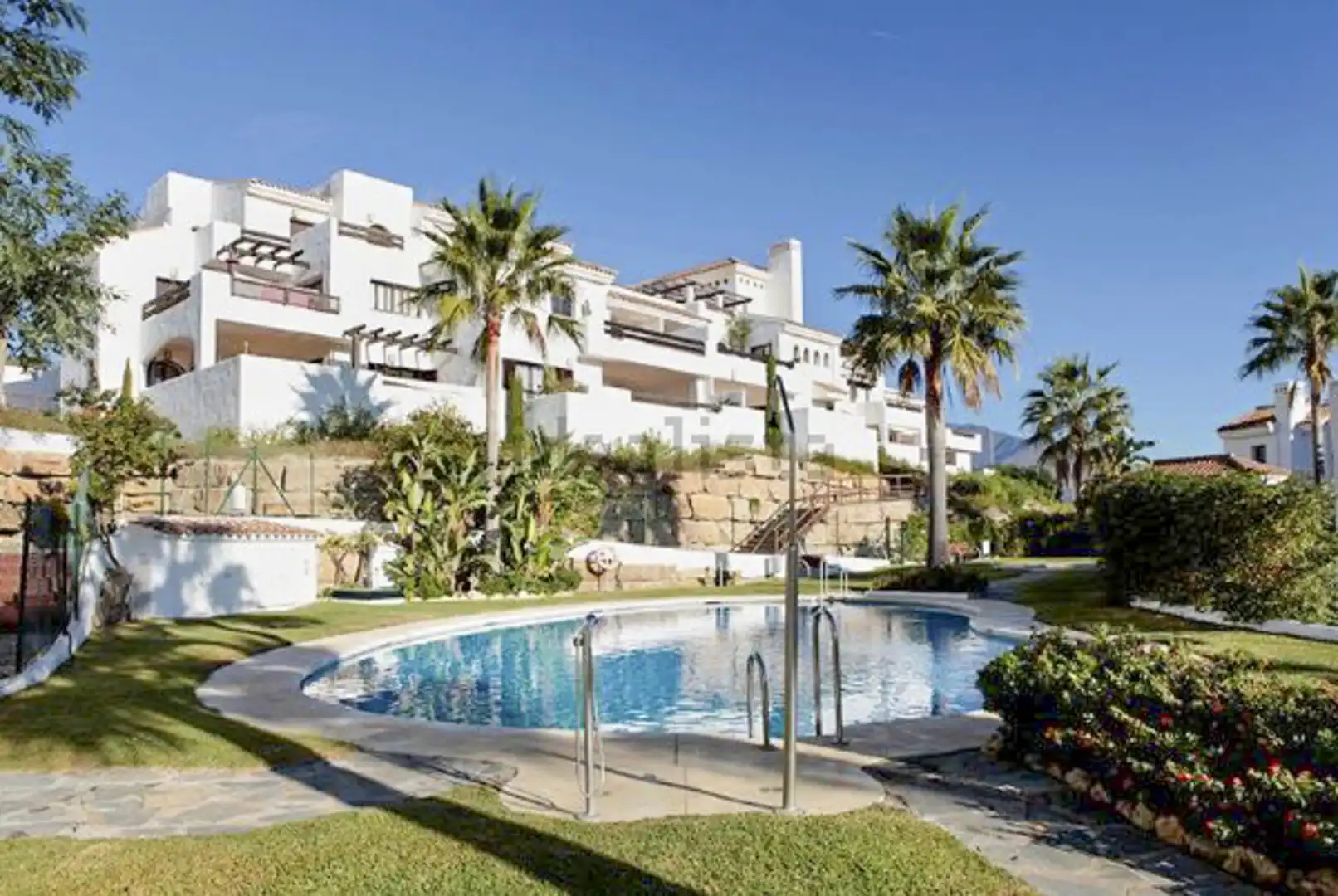 Jardí de Apartament en venda en Casares amb Aire condicionat, Terrassa i Piscina