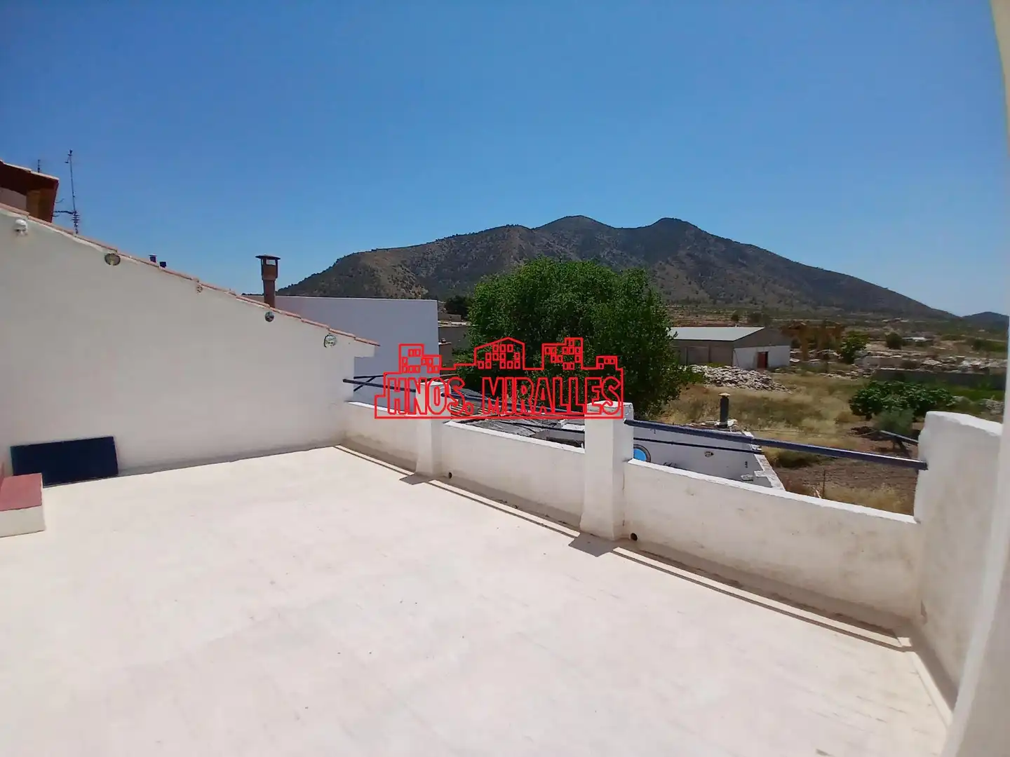 Außenansicht von Haus oder Chalet zum Verkauf in Algueña mit Privatgarten, Terrasse und Abstellraum