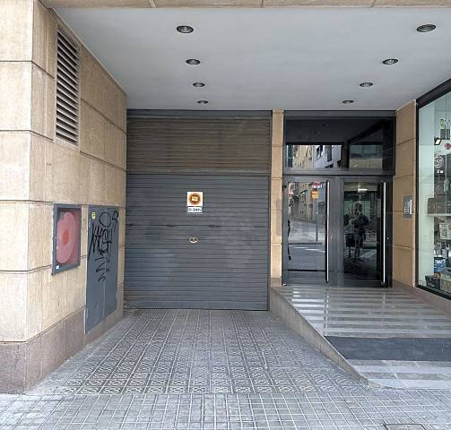 Garaje en Venta en Carrer Gran de Gràcia en Vila de Gràcia
