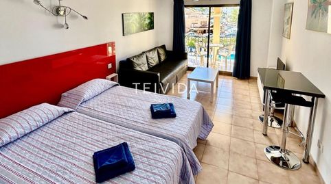 Foto 4 de Piso en venta en Avenida Amsterdam, Los Cristianos, Arona