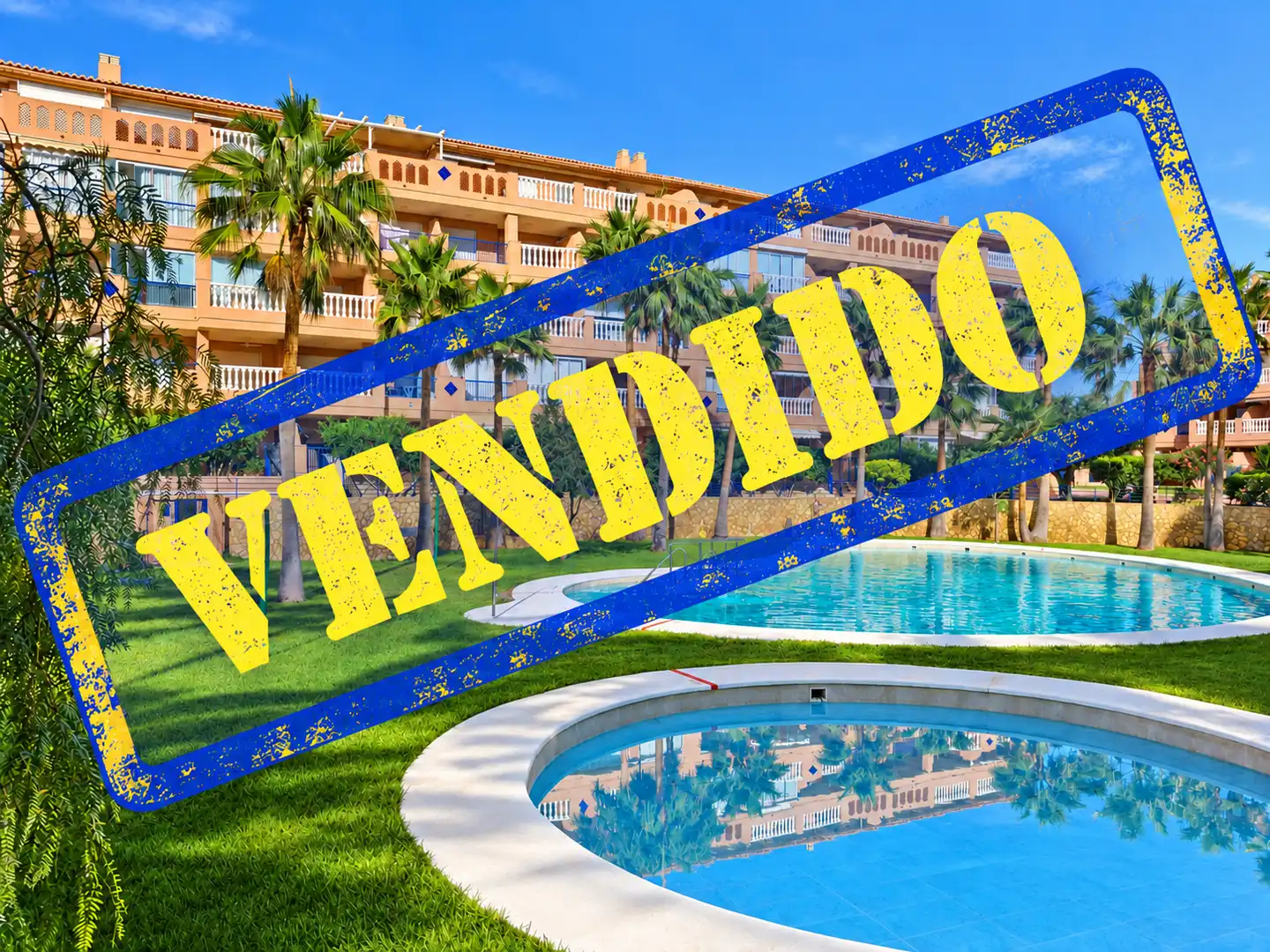Apartament amb piscina en venda a Calle Virazon