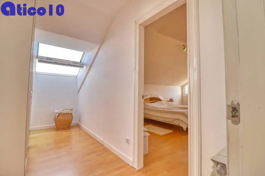 Habitación de Casa o chalet en venta en Gijón  con Calefacción, Jardín privado y Parquet