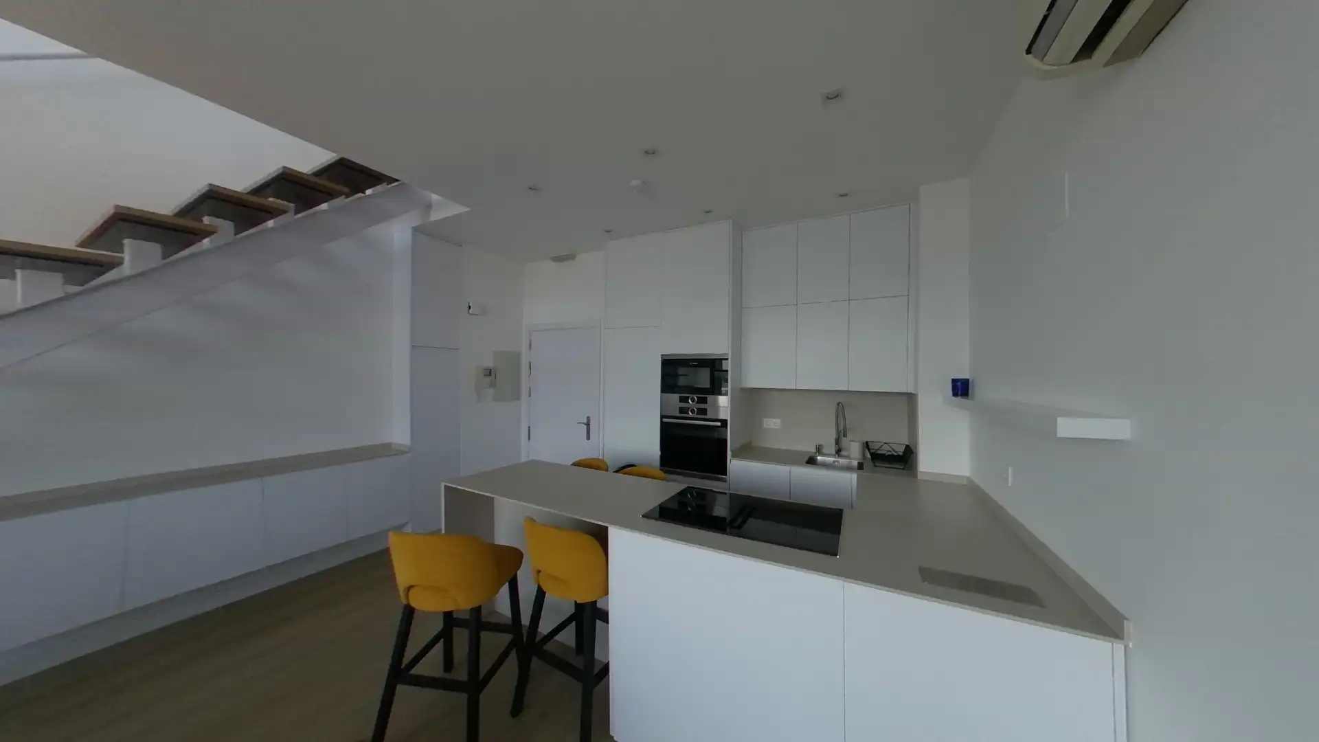 Wohnung zur Miete in Avenida del Juncal, Vega de la Moraleja