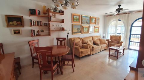 Foto 2 de Piso de alquiler en Ollerias, Puerto Deportivo, Fuengirola