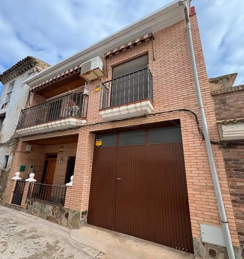 Vista exterior de Casa o chalet en venta en Escatrón, Zaragoza