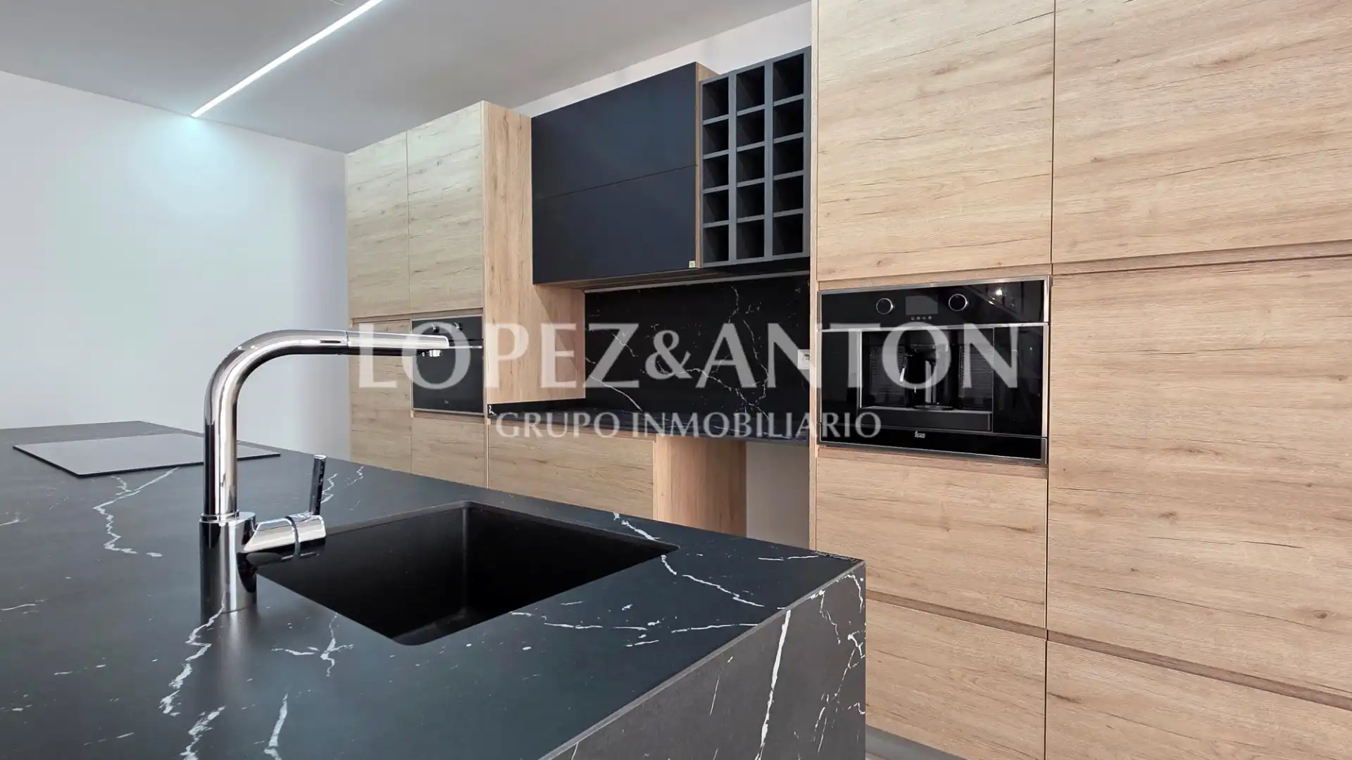 Cocina de Casa adosada en venta en Benaguasil con Aire acondicionado, Calefacción y Terraza