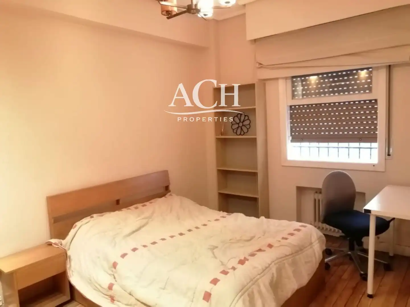 Schlafzimmer von Wohnung zur Miete in Bilbao  mit Heizung, Terrasse und Möbliert