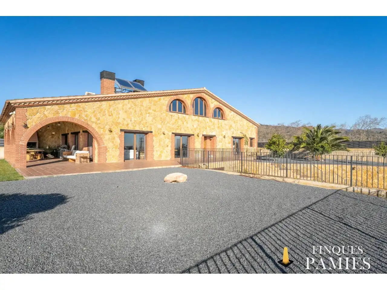 Vista exterior de Casa o xalet en venda en Vilanova d'Escornalbou amb Aire condicionat, Calefacció i Jardí privat
