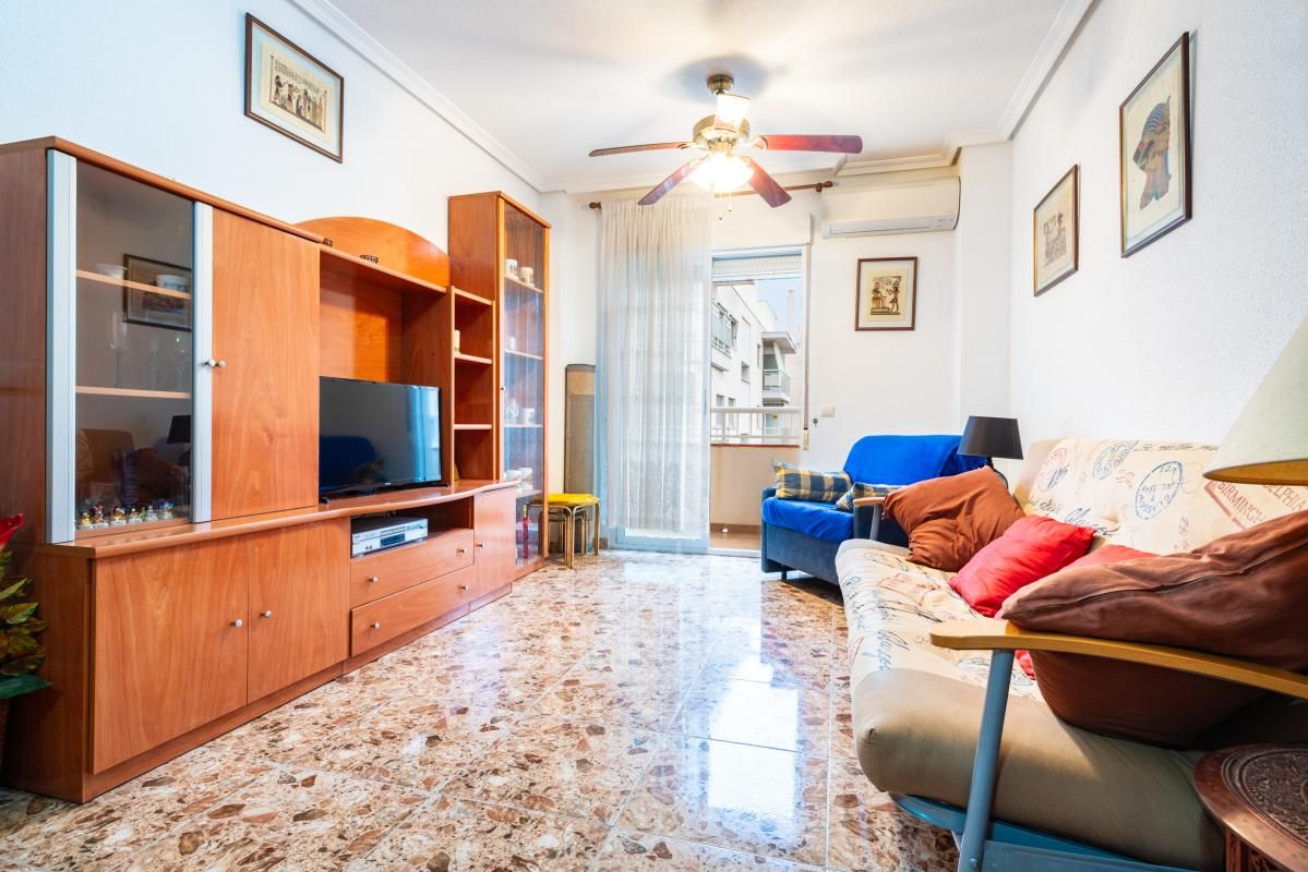 Piso en venta en Carrer de Cabanes, Centro