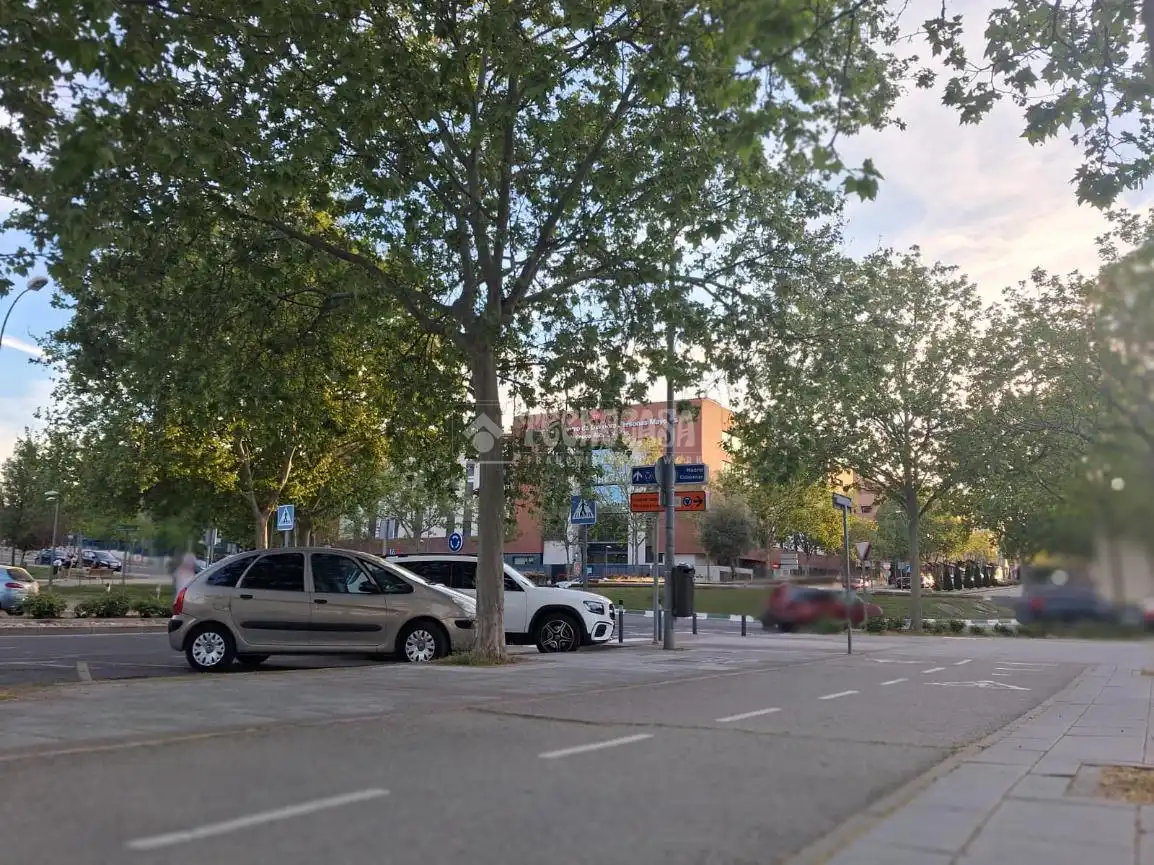 Exterior view of Commercial properties for sale in Alcobendas  with Air Conditioner and Terrace