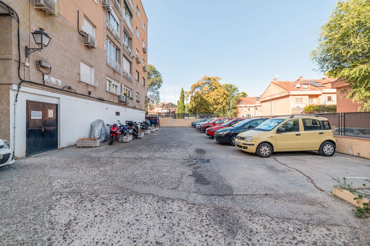 Aparcament de Pis en venda en Valdemoro amb Aire condicionat, Calefacció i Terrassa