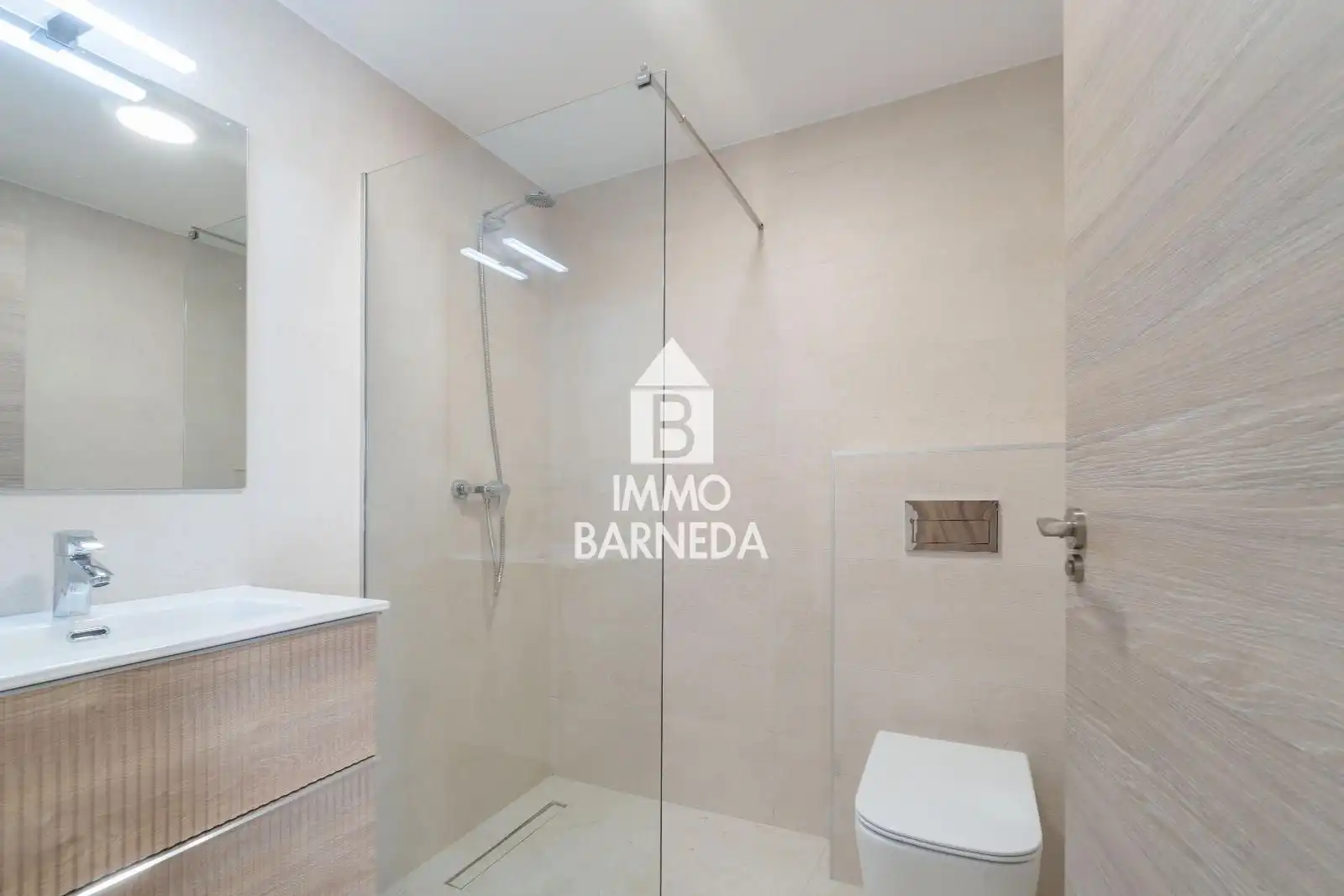 Baño de Piso en venta en Roses con Aire acondicionado, Calefacción y Terraza