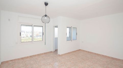 Foto 4 de Piso en venta en C/ Verge de Montserrat, Pont Vell, Ripollet