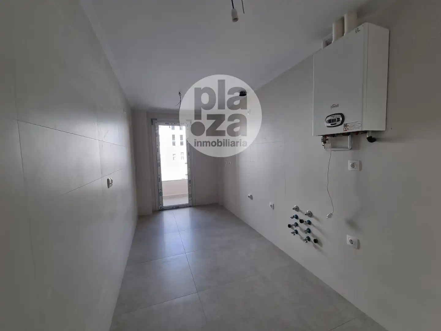 Habitación de Piso en venta en Burgos con Calefacción, Terraza y Trastero