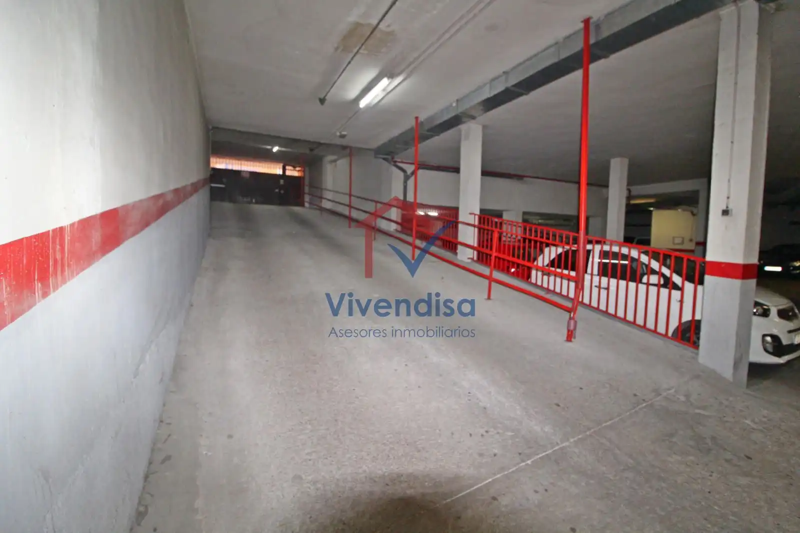 Aparcament de Pis en venda en Guadalajara amb Calefacció i Terrassa