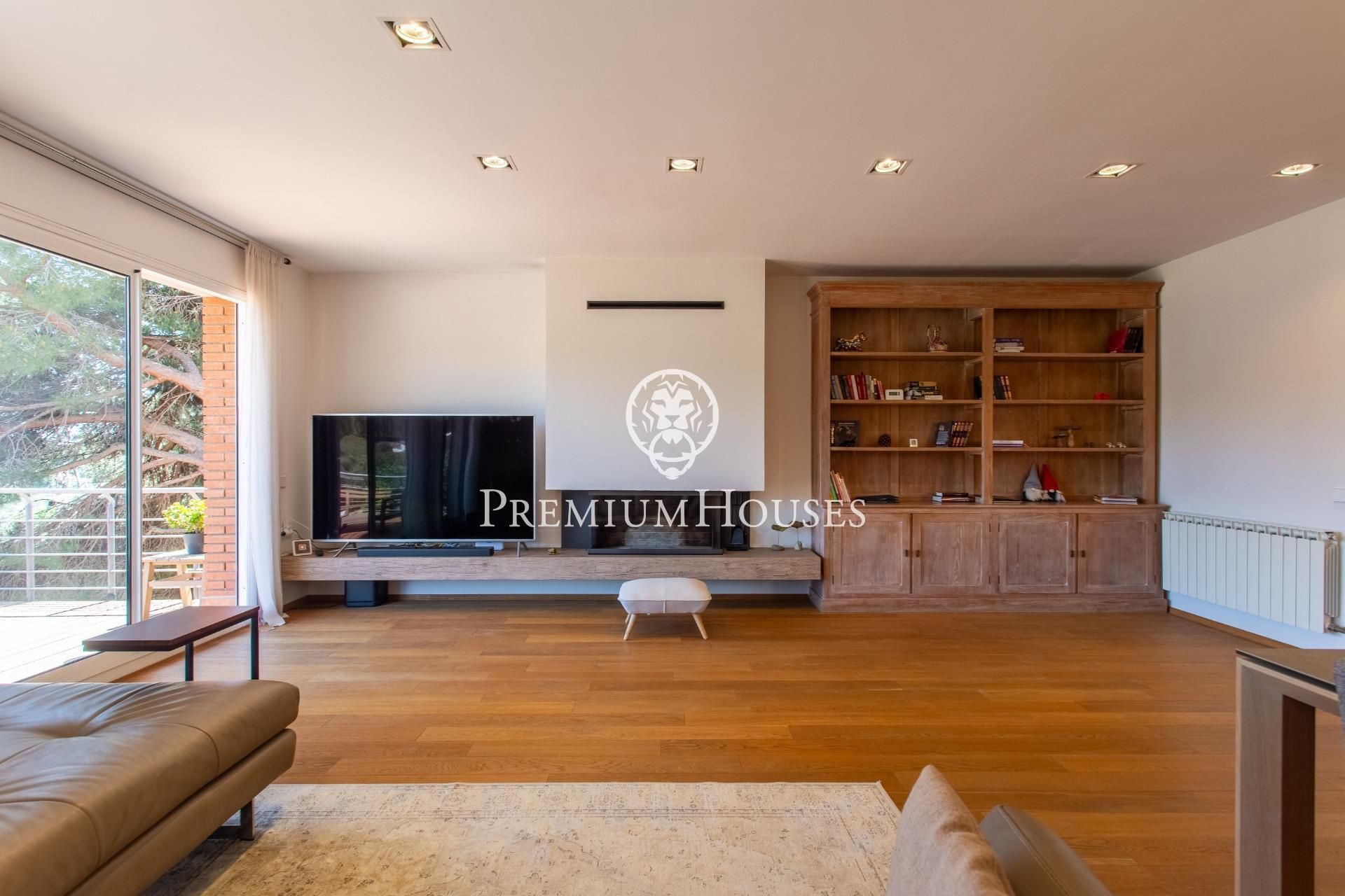 Living room of House or chalet for sale in Sant Andreu de Llavaneres  with Heating, Private garden and Parquet flooring