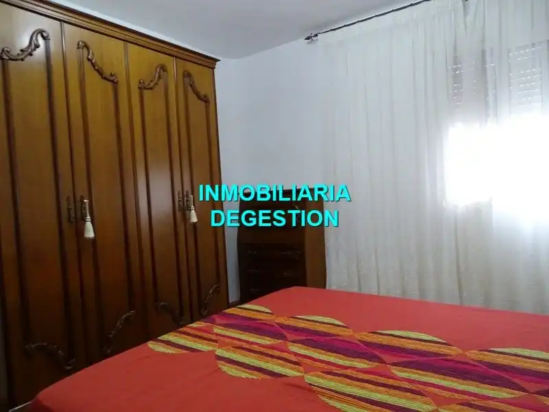 Schlafzimmer von Einfamilien-Reihenhaus zum Verkauf in Lupión mit Klimaanlage, Terrasse und Möbliert