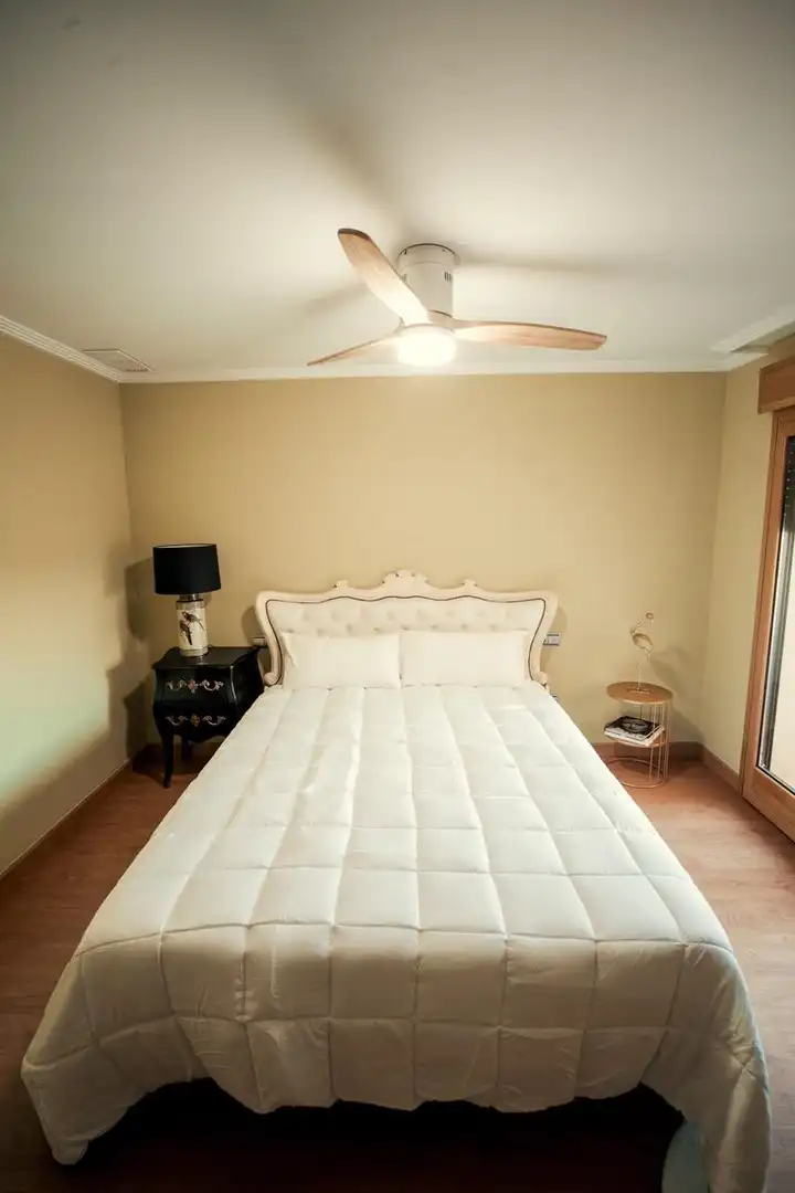 Schlafzimmer von Haus oder Chalet zur Miete in Elche / Elx mit Klimaanlage, Heizung und Privatgarten