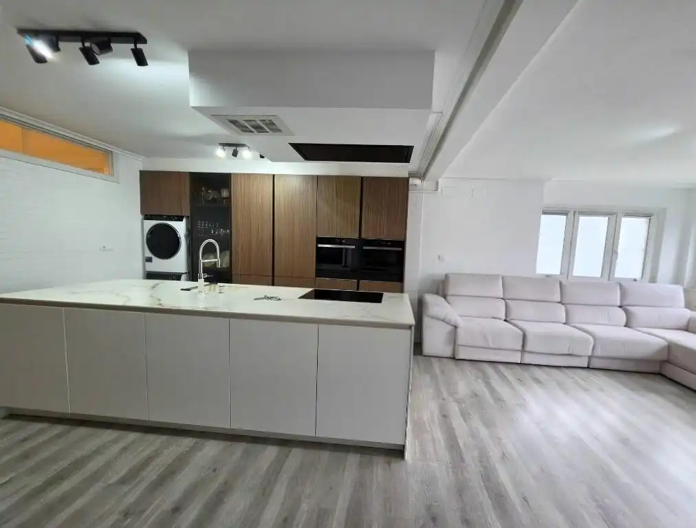 Cocina de Piso en venta en Basauri  con Calefacción, Parquet y Amueblado