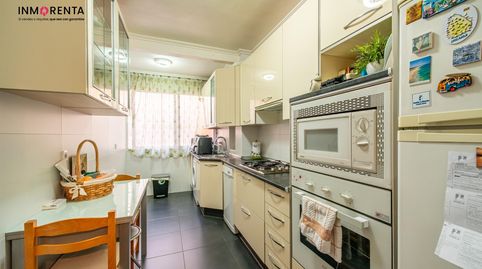 Foto 4 de Pis en venda a Calle Reina Victoria, Reyes, Parla